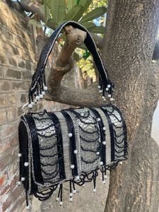Sac à main élégant brodé de perles de créateur Sac à main de mariage et de fête fait à la main de meilleure qualité pour les femmes un accessoire de luxe chic - Product Image 5