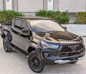Toyota Hilux 2020 FACELIFTED 2025 GR SPORT GCC EN EXCELLENT ÉTAT - Product Image 1