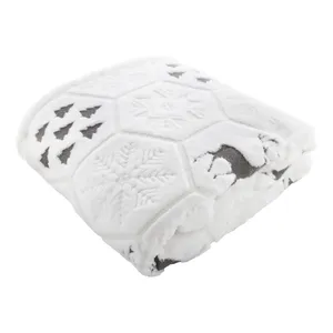 Arsunda Eco-Friendly RPET Christmas Blanket for Warming up and Decorating Your Home with Sustainable Gadgets - Product Image 4