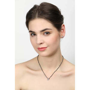 Compre un Conjunto de Mangalsutra de Plata Pura, Joyería Fina con Diamante de Corte Esmeralda Chapado en Oro, para Regalo de Boda o Fiesta para Esposa - Product Image 6