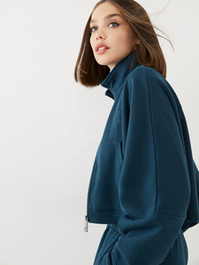 Ensemble de survêtement pour femmes, nouveau design, court, en polaire de polyester, style hip-hop, haute qualité, logo et couleur personnalisables - Product Image 5