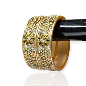 Ensemble de bracelets en acrylique de qualité supérieure à motif floral traditionnel, bordure en perles, plaqué or, tendance, pour mariage, vêtements de fête pour femmes, vente en gros - Product Image 2