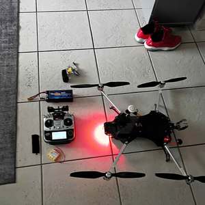 โดรนออร์แลนโดเอฟแอลพร้อมกล้องรีโมทคอนโทรลระยะการส่งภาพ2กม. - Product Image 1