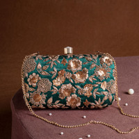 Pochette élégante décontractée en soie brodée Zardozi avec perles demi-lune, sac de mariée indien, pochette de soirée tendance pour femmes