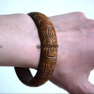 Bracelets en bois à la mode pour femmes bracelets élégants faits à la main mode ethnique bijoux en vrac bracelet en bois naturel conceptions par Tradebyd - Product Image 1