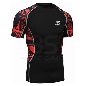 Haute qualité hommes à manches courtes MMA Rash Guard personnalisé imprimé et respirant meilleur matériau vêtements de combat - Product Image 4