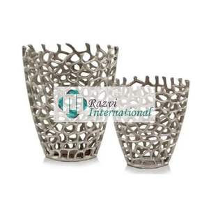 Vase à fleurs de table en métal moulé d'aluminium de conception de corail mat argenté Designer Ware Vase à fleurs décoratif de mariage fantaisie de luxe - Product Image 5