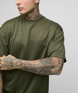 เสื้อยืดและเซ็ตสั้นสำหรับผู้ชายเสื้อฮิปฮอปสีทึบมาใหม่2025โลโก้ออกแบบได้ตามต้องการ - Product Image 3