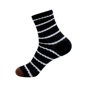 Chaussettes en coton respirantes pour femmes - Motif rayé Design coloré Chaussettes coréennes à usage quotidien - Product Image 4