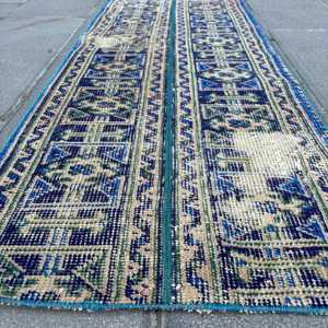 Alfombra Turca Vintage de 1.7x5 pies (53x151 cm), Alfombra Azul Sólida - Product Image 5