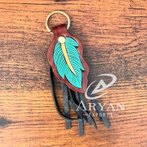 Porte-clés de cheval en cuir usiné à la main Porte-clés à franges en cuir véritable personnalisé Western Porte-clés en cuir de luxe Cowgirl - Product Image 1