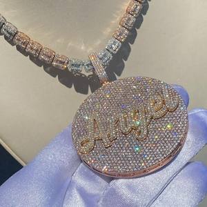 Bijoux de bus 3D brillants personnalisés pour hommes, testeur de diamants de passage de Moissanite VVS, pendentif boule 3D plaqué glacé - Product Image 2