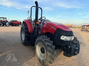 Tractor Agrícola IH FARMALL 90C 2024 con Motor de 40 HP, Caja de Cambios y Bomba, Garantía de 5+ Años - Product Image 3