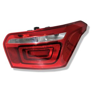 2017 Citroen C-Elysee LED Lámpara de freno Lente transparente con color rojo Nueva condición 12V Voltaje - Product Image 2