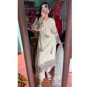 Traje Salwar Kameez Étnico de Diseñador para Mujer, Hecho en India, con Top Bordado de Piel Sintética, Pantalón y Dupatta de Organza para Fiesta - Product Image 1