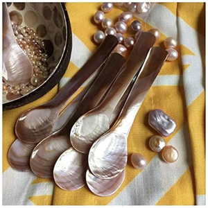 Cuillère à caviar en bambou blanc de 8 cm, écologique, de luxe, en nacre naturelle, faite à la main, pour les dîners raffinés et les fêtes - Product Image 6