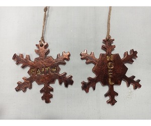 Juego de 3 Adornos Navideños Metálicos de Copo de Nieve de Alta Calidad, Bolas Decorativas Navideñas de Gran Venta, Toque Festivo - Product Image 4