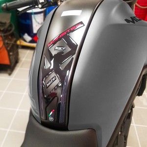 Autocollants de protection de réservoir 3D de taille personnalisée, compatibles avec Ducati Monster 937 2021, type logo - Product Image 4