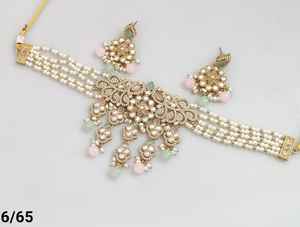 Collier ras du cou indien avec boucles d'oreilles et Mangtika pour femme Design de fleurs superbe zircon cubique fabriqué à la main - Product Image 2