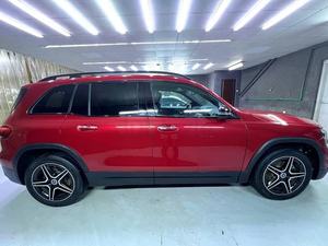 SUV 2024 d'occasion, 7 places, 400 CV+, 4.1-6L atmosphérique, transmission automatique 9 vitesses, essence foncé - Product Image 6