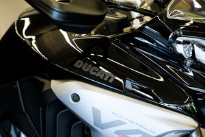 2025 Ducati Multistrada V4S Touring Travel Motocicleta Negro con Radar Emocionante Garantía de 5 años Grado de bricolaje - Product Image 3