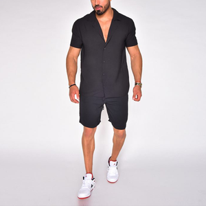 Ensemble Décontracté d'Été Deux Pièces pour Homme Short Imprimé et Chemise Noir Uni pour Tenue de Ville - Product Image 2