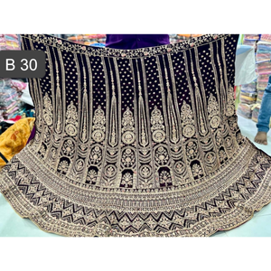 Royal Velvet Bridal Lehenga con Full Jarkan Work Maroon Red Double Can Style y Long Choli Set para compradores B2B - Product Image 2