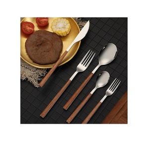 Nouveau serveur de salade en acier inoxydable ensemble de couverts en gros élégant ensemble de couverts de fête d'affaires cuisine couverts cuillère - Product Image 4