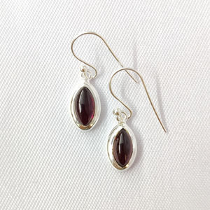 Pendientes de Granate de 2.9 Gramos, Joyería de Moda para las Orejas - Product Image 1