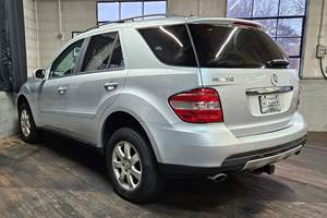 Mercedes-Benz ML350 V6 2006 d'occasion, transmission intégrale, non modifiée - Product Image 3