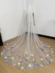 <span class=keywords><strong>Voile</strong></span> <span class=keywords><strong>de</strong></span> <span class=keywords><strong>mariée</strong></span> cathédrale brodé <span class=keywords><strong>de</strong></span> fleurs, <span class=keywords><strong>long</strong></span> <span class=keywords><strong>voile</strong></span> <span class=keywords><strong>de</strong></span> <span class=keywords><strong>mariée</strong></span> en tulle <span class=keywords><strong>avec</strong></span> ourlet <span class=keywords><strong>de</strong></span> fleurs colorées pour la photographie en église - Product Image 4
