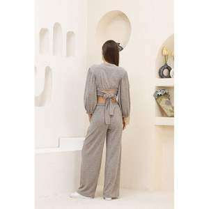 เสื้อผู้หญิงขายส่ง คอลเลคชั่นครอป - Product Image 2