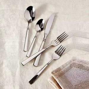 Lot de 5 couverts en acier inoxydable, cuillère, fourchette, couteau, cuisine parfaite, passe au lave-vaisselle, couleur argent plaqué - Product Image 2