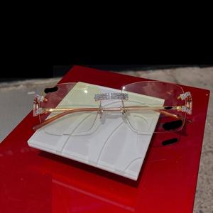 Gafas de Sol de Lujo con Diamantes Moissanite VVS, Unisex, Ligeras, Modernas, con Lentes Amarillas Brillantes, Ajuste Cómodo, Probadas - Product Image 5