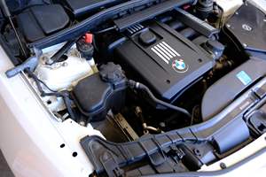 BMW 128i Cabriolet 2011 d'occasion en bon état, boîte manuelle 6 vitesses, pack M Sport, provenance Californie - Product Image 6