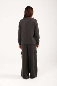 Survêtement personnalisé pour femmes, pantalon de survêtement décontracté en molleton durable, ensemble 2 pièces, sweat-shirt et pantalon cargo, survêtement avec logo personnalisé - Product Image 3