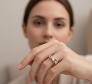 Anillo de Eslabones Cuadrados Geométricos de Nueva Tendencia - Anillo de Moda Dorado de Dos Tonos - Product Image 3