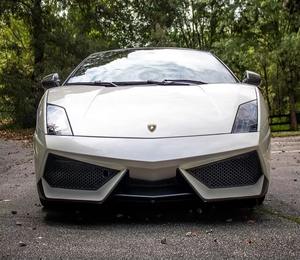 Lamborghini Gallardo LP 570-4 Spyder AWD 2011, supercar de performance, conduite à gauche, état premium - Product Image 1