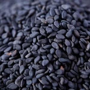 Sésame noir entier frais de ferme de qualité supérieure pour les recettes traditionnelles et les plats gastronomiques, disponible en vrac - Product Image 1