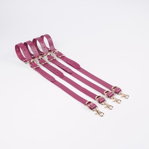Quatre sangles ou options de poignets pour les contraintes de lit en cuir de vachette matériel solide idéal pour les BDSM-0124 de cheville et de poignet de lit - Product Image 4