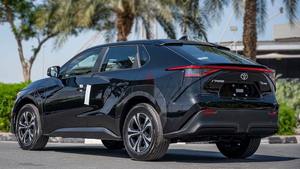 Véhicule d'occasion en parfait état, importation européenne haut de gamme 2024, berline conduite à gauche, Euro V, automatique, sièges en cuir, livraison rapide disponible - Product Image 2