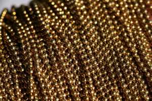 Cadena de Bolas de Latón Crudo de Estilo Moderno y Tradicional - Product Image 2