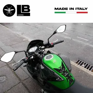 Adesivi Protettivi 3D per Serbatoio Moto Compatibili con Kawasaki Z800, Stile Carbonio - Product Image 3