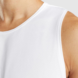 Camiseta sin mangas de gimnasio de secado rápido transpirable ligera personalizable para hombres camiseta de entrenamiento físico en tejido de punto - Product Image 5