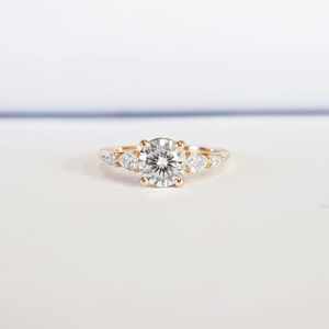 Bijoux SM Style classique coupe Moissanite diamant bague de fiançailles Unique en argent Sterling bijoux de mode pour les fêtes de mariage cadeau - Product Image 4