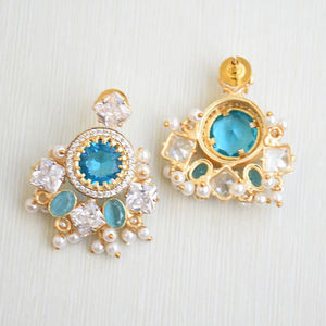 Boucles d'oreilles pendantes en laiton naturel, clous d'oreilles haut de gamme en pierre semi-précieuse naturelle, texture laiton mat, pièce tendance et affirmée, export en gros - Product Image 6