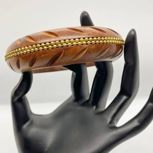 Bracelets modernes et élégants peints à la main pour filles et femmes pour les vêtements de fête et les bracelets élégants utilisés quotidiennement - Product Image 4