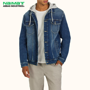 เสื้อแจ็คเก็ตยีนส์มีฮู้ดสำหรับผู้ชาย สไตล์ลำลอง สีน้ำเงิน พร้อมฮู้ดผ้าสีเทา ทรงเข้ารูป ผ้าฝ้าย เสื้อคลุมแฟชั่น สตรีทแวร์ แจ็คเก็ตทรัคเกอร์ - Product Image 1