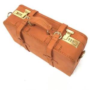 Retro <b>Traveler</b> Handmade Leather Luggage with <b>Lock</b> and British Plaid Interior Handmade From Indonesia - Product Image 4