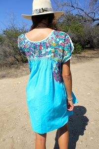 Oaxacan 100% coton Mini robe fleurs brodées à la main Crochet détail Sexy tunique/chemisier avec manches de cou grande taille - Product Image 3